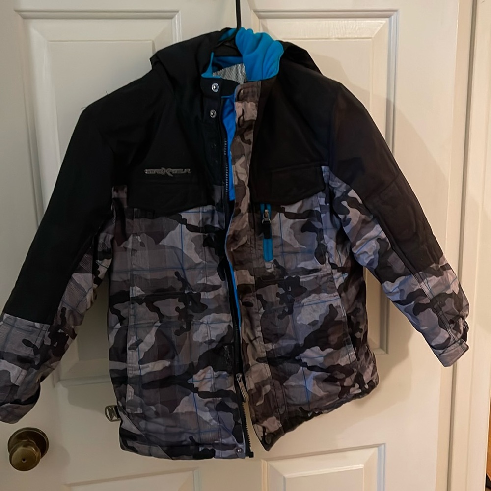 Boys Ski Jacket Size 7/8 Like New